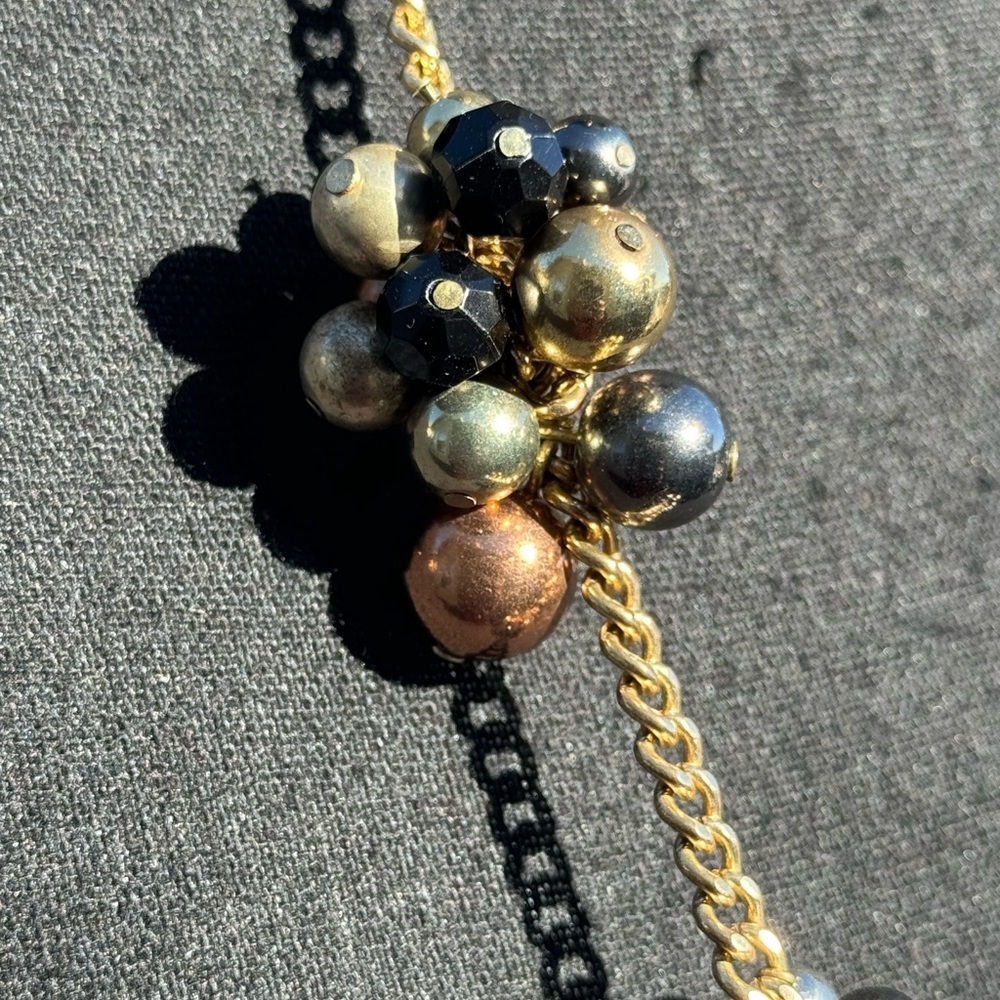 Retro Multi Layered Beaded Necklace and Earrings Set - Picture 5 of 9